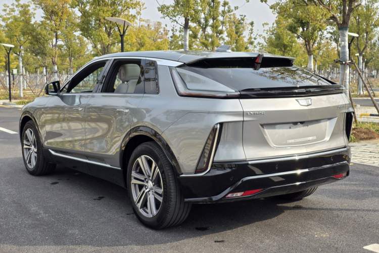 Used Cadillac LYRIQ 2024 Rear-Drive Standard Range Luxury Edition SUPER CRUISE
