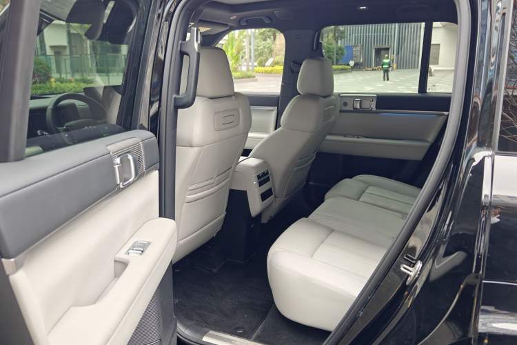 Used Formula Leopard Tai 7 2025 Model 200 km Two-Wheel Drive Max Edition
