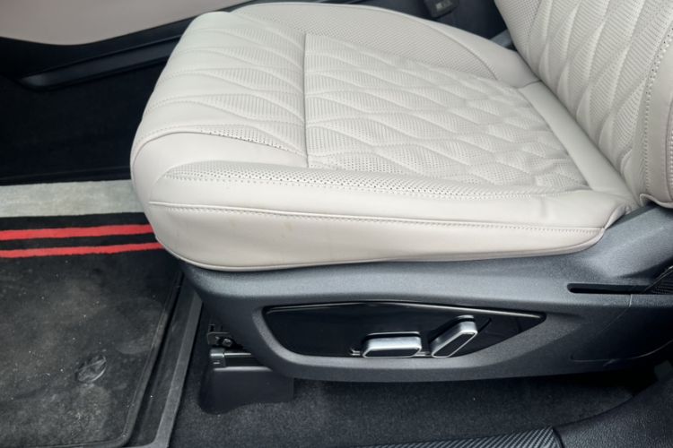 Used BYD Tang New Energy 2024 DM-i Glory Edition 112KM Prestige Model