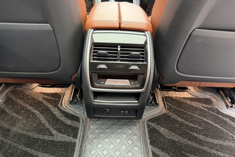 Used BMW X7 2022 xDrive40i Luxury M Sport Package