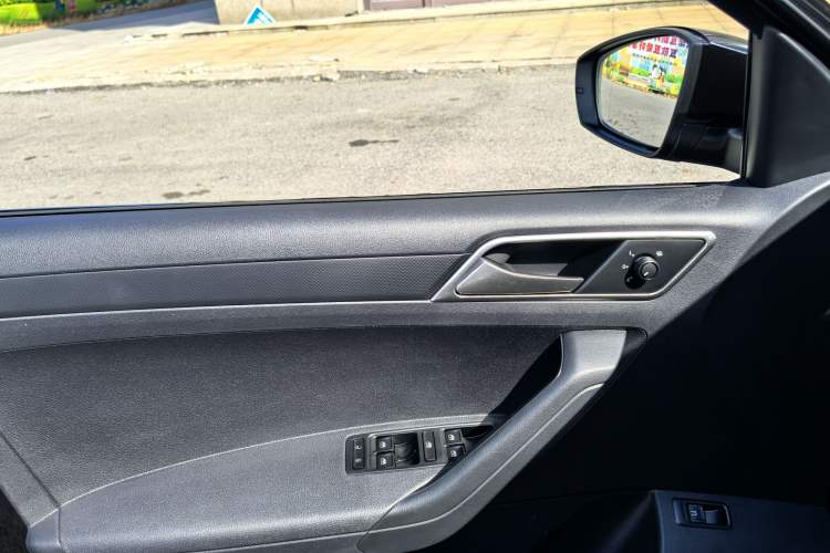 Used Volkswagen Jetta 2019 Dream Edition 1.5L Manual Fashion Version Interior 7