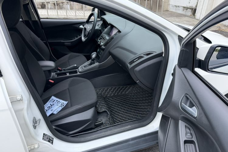 Used Ford Focus 2018 Hatchback Classic 1.6L Automatic Comfort Plus SmartDrive Edition