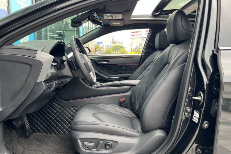 Used Toyota Avalon 2023 2.5L Touring Premium Edition
