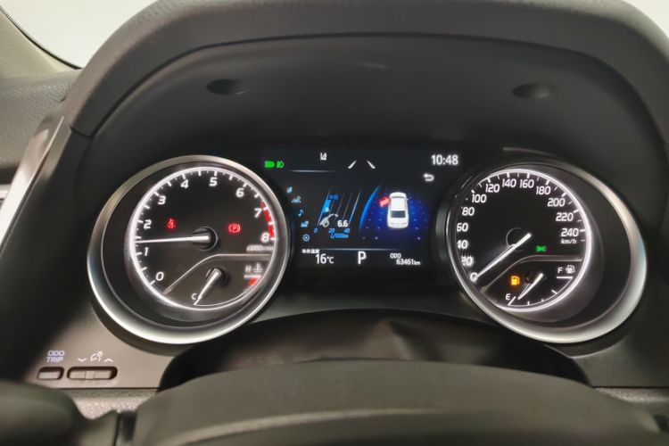 Used Toyota Camry 2021 2.0G Luxury Edition
