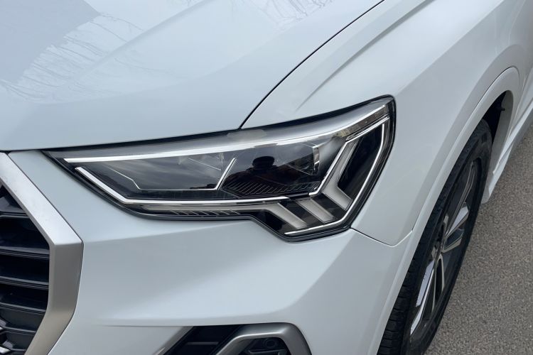 Used Audi Q3 2022 35 TFSI Progressive Dynamic Edition
