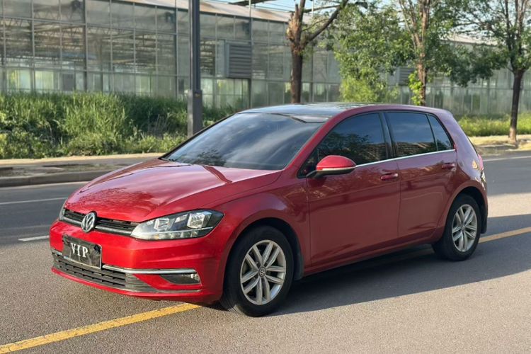 Used Volkswagen Golf 2018 230TSI Automatic Comfort Model Guazi used car, China used car export, Used car for sale, Used cars, Cheapest cars for sale