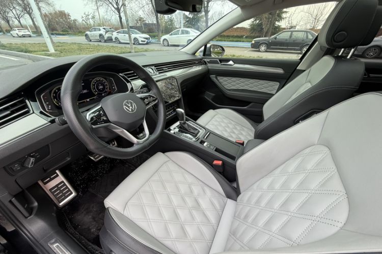Used Volkswagen Magotan 2023 2 Million Units Limited Edition 330TSI DSG Leading Version Interior 6