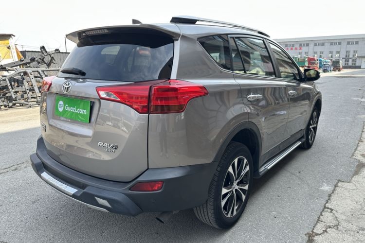 Used Toyota RAV4 2015 2.5L Automatic 4x4 Elite Edition Exterior 5