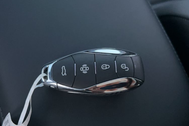 Used Hongqi EH7 2024 760 Pro+ Four-Wheel Drive Version
