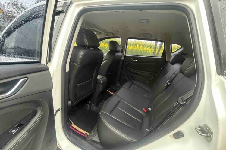 Used Land X2 2017 1.6L Manual Sharp Edition
