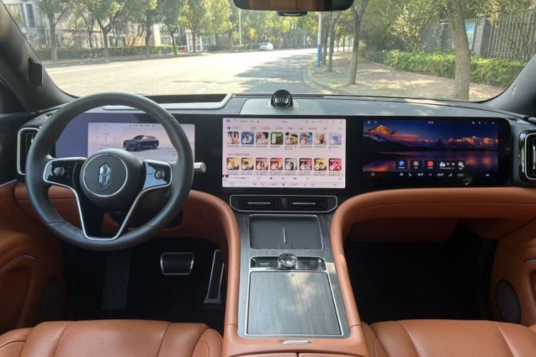 Used Hima AITO M9 2025 Extended-Range Max Version 52 kWh 5-Seater Edition
