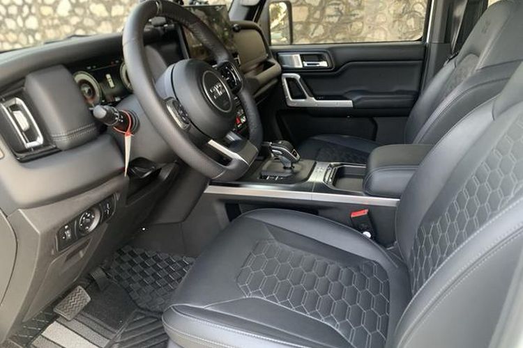 Used 212 T01 2024 2.0T Mechanic
