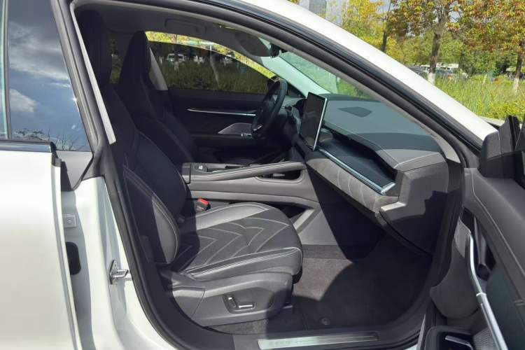 Used Zeekr 001 2023 WE Edition 100 kWh