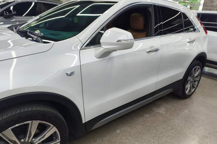 Used Cadillac XT4 2021 28T Four-Wheel Drive Platinum Edition