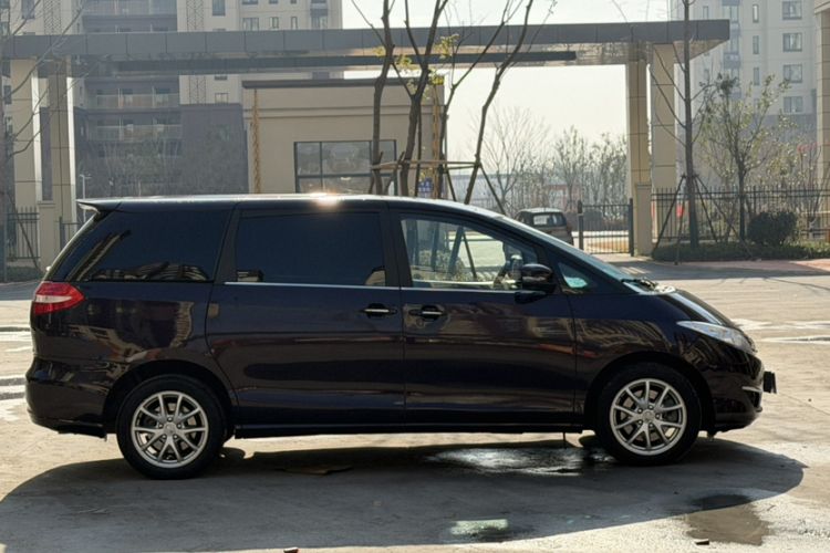 Used BYD M6 2015 2.4L Automatic Luxury Model
