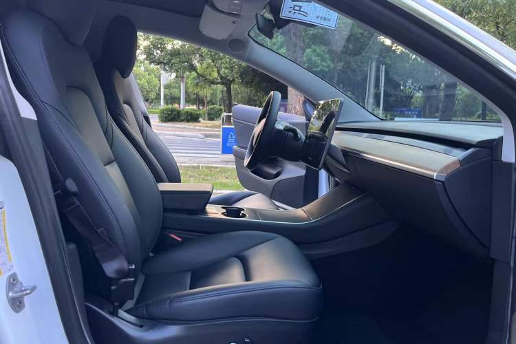 Used Tesla Model 3 2020 Revised Version Standard Range Rear-Wheel Drive – Upgraded Edition Right Front Seat