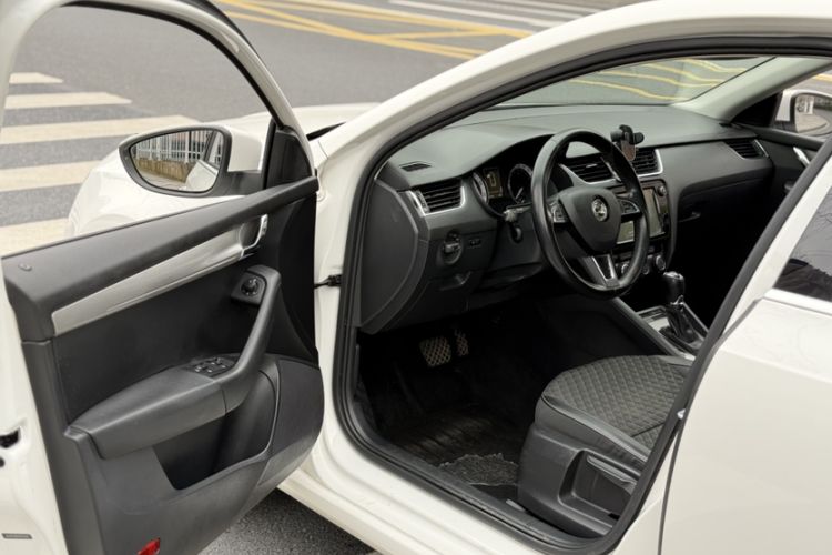 Used Skoda Octavia 2018 TSI230 DSG Luxury Edition
