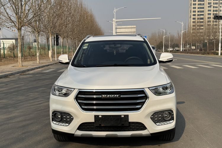 Used Haval H2 2018 Chuanxiang Edition 1.5T Dual-Clutch Two-Wheel Drive Fashion Model China V Standard
