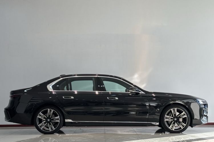 Used BMW 7 Series 2023 735Li M Sport Package