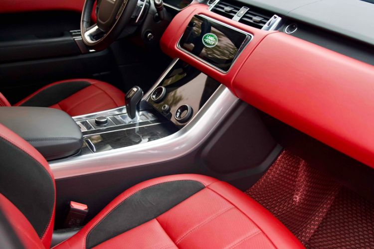 Used Land Rover Range Rover Sport 2021 3.0 L6 YAO Black Edition