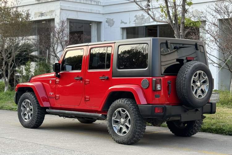 Used Jeep Wrangler 2017 3.0L Sahara Four-Door Comfort Edition Exterior 11