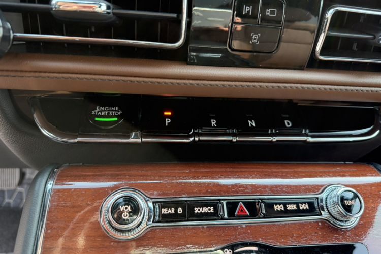 Used Lincoln Aviator 2023 3.0T V6 All-Wheel Drive Zunya Cruise Version 7 Seats
