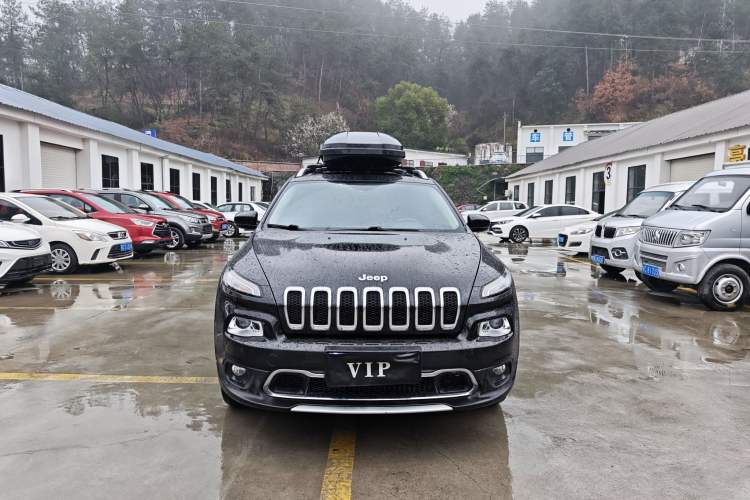 Used Jeep Cherokee 2016 2.4L Professional Smart Version Exterior 1