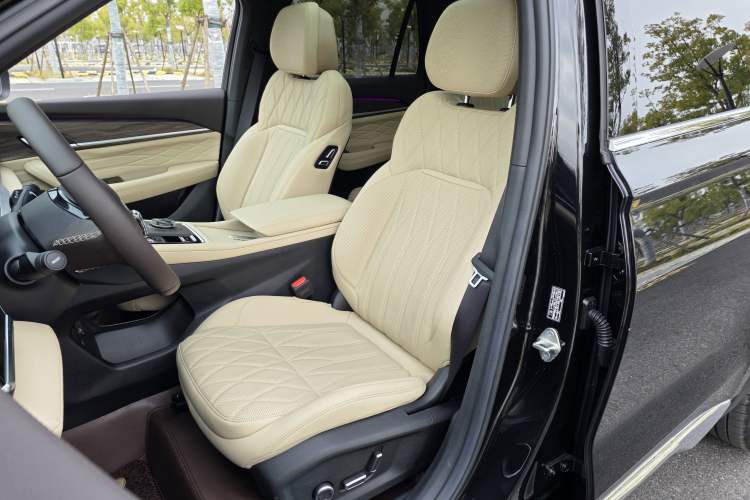 Used Geely Auto Monjaro L 2025 Dongfang Yao 2.0TD Automatic Lanxing Edition