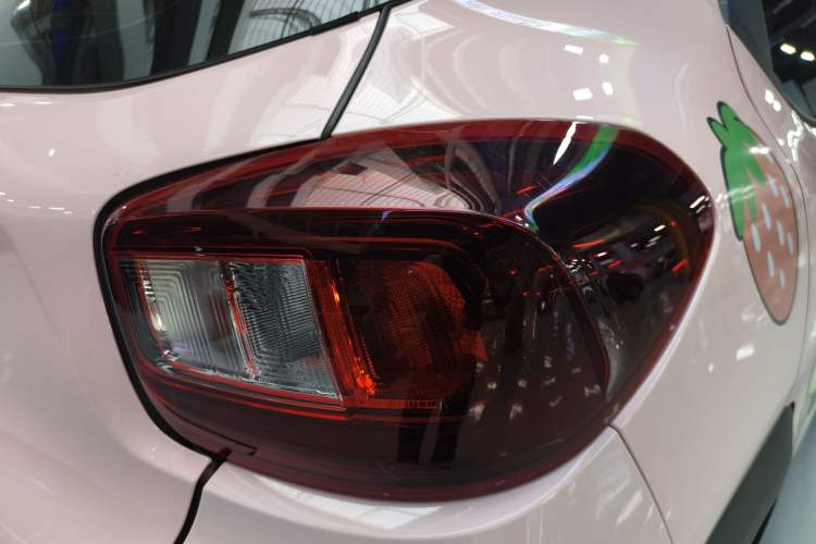 Used Dongfeng NAMMI BOX 2022 Chasing Wind Edition 331 km Standard Model
