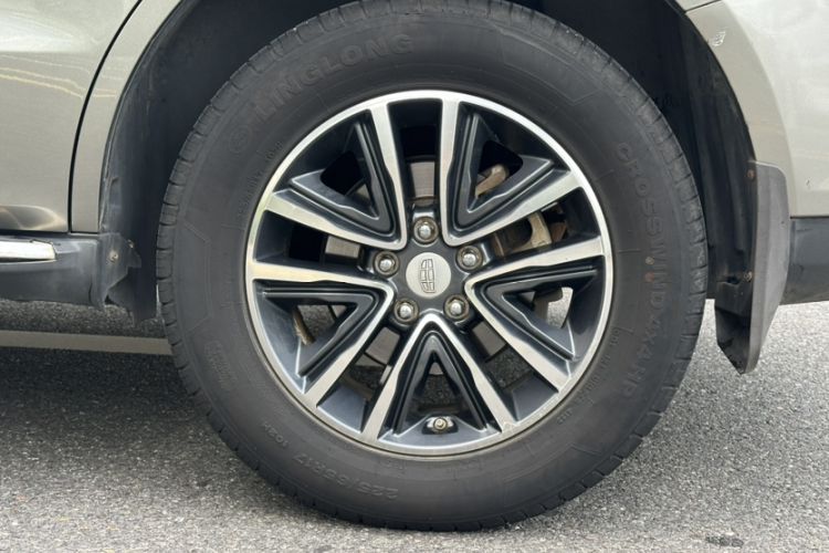 Used Geely Auto Vision X6 2018 1.4T CVT 4G Connected Flagship Edition
