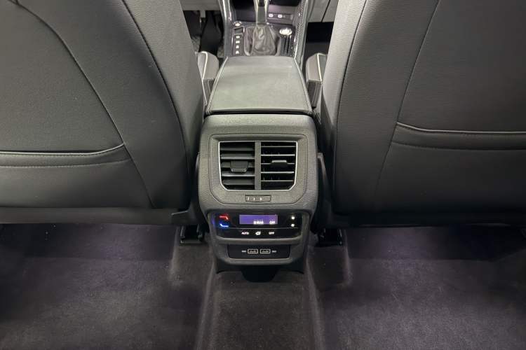 Used Volkswagen Tayron 2020 330TSI Two-Wheel Drive Luxury Connected Pro Edition Exterior 6