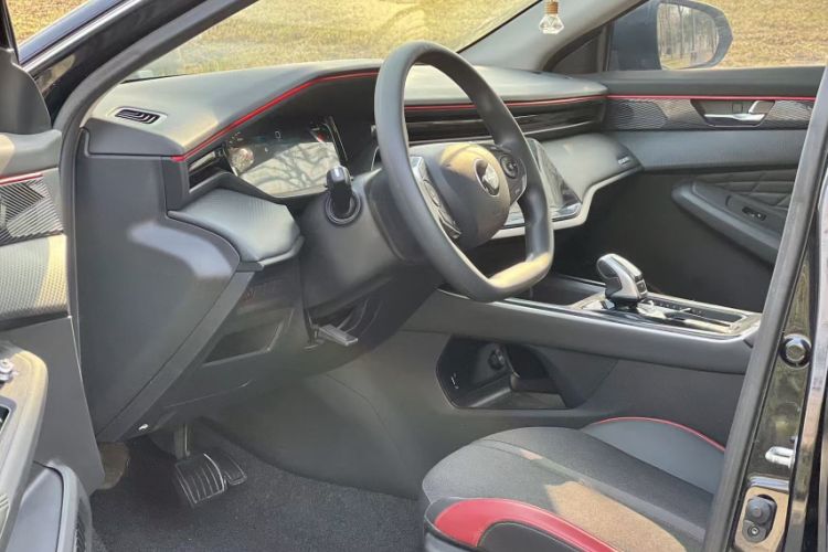 Used Dongfeng Aeolus Yixuan MAX 2023 1.5T Super-Powered Dad Edition