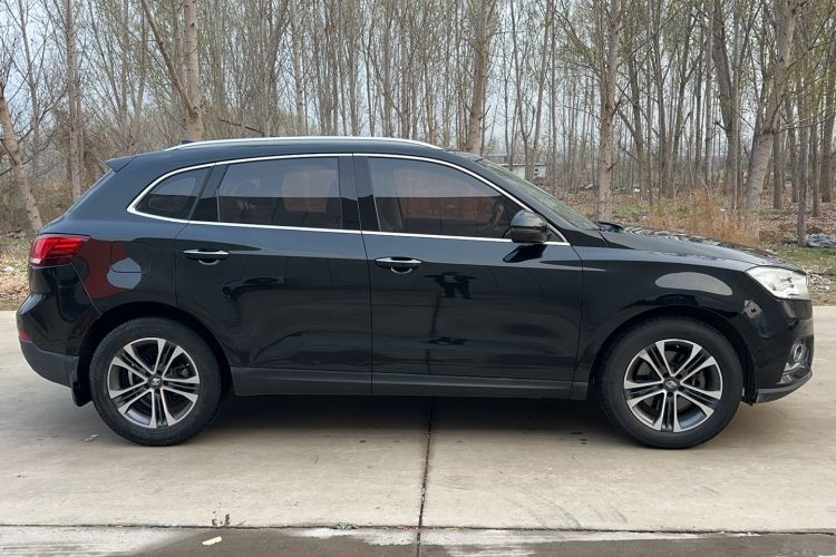 Used BORGWARD BX7 2016 28T Two-Wheel Drive Luxury Version 6 Seats Exterior 3