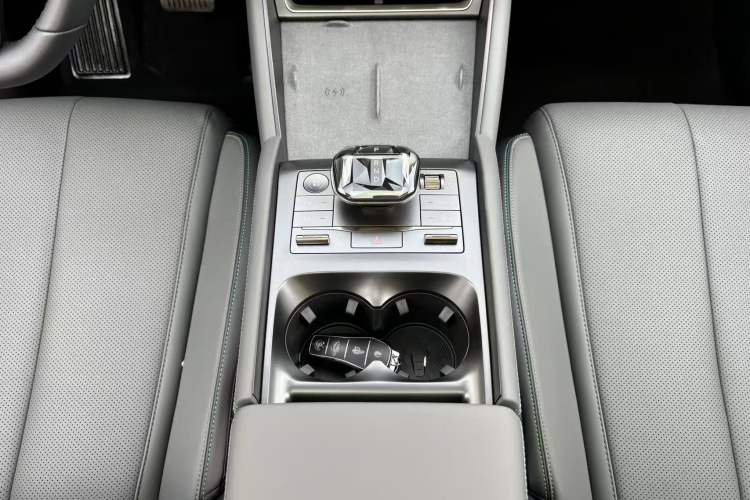 Used BYD Qin L 2025 DM-i Smart Drive 120KM Superior Model