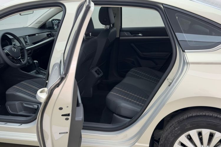 Used Volkswagen Lavida 2018 280TSI DSG Comfort Edition China V Standard Interior 1