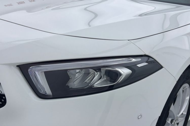 Used Mercedes-Benz A-Class 2022 Restyled A 200 L Sport Sedan Fashion Version Left Front Headlight