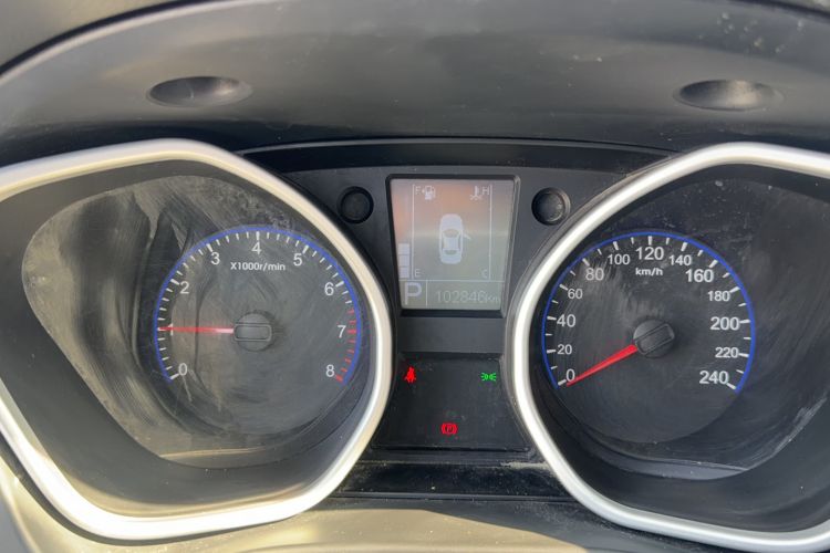 Used Geely Auto GX7 2015 Sports Edition 2.0L Automatic Luxury Model
