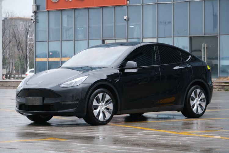 Used Tesla Model Y 2022 Long-Range All-Wheel-Drive Version
