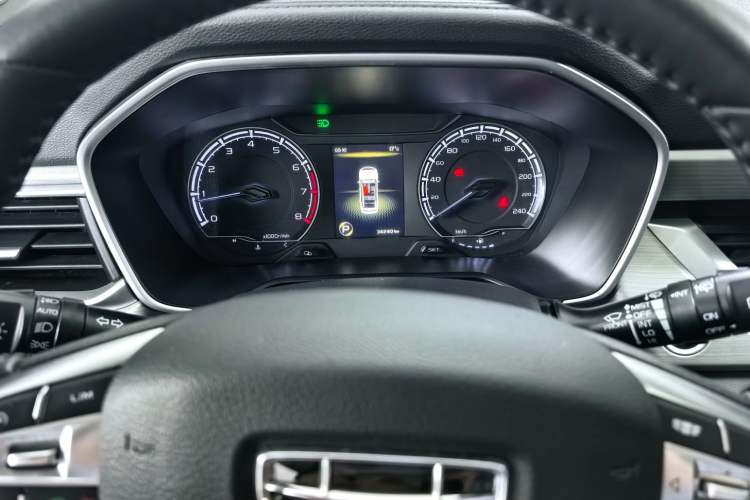 Used Geely Auto Vision X6 2020 1.4T CVT Luxury Edition
