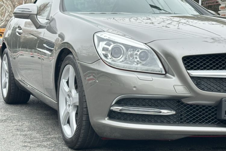 Used Mercedes-Benz SLK-Class 2011 SLK 200 Fashion Model
