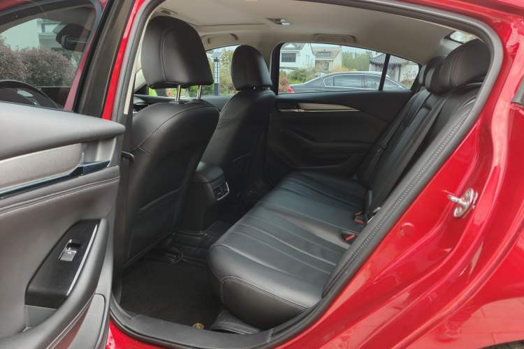 Used Mazda Atenza 2020 2.0L Blue Sky Luxury Edition Interior 2