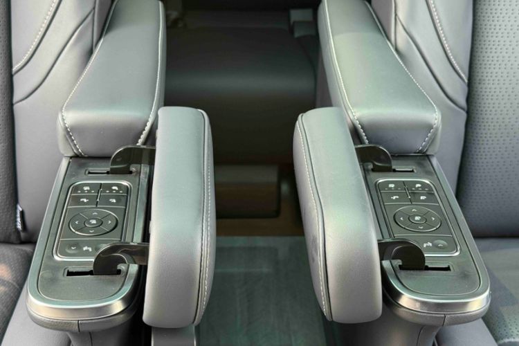 Used GAC Trumpchi M8 2023 Master Series 390T Prestige Edition Interior 9