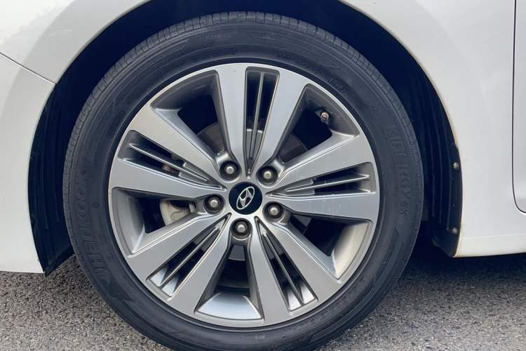 Used Hyundai Mistra 2016 1.8L Automatic Deluxe DLX Model Exterior 6