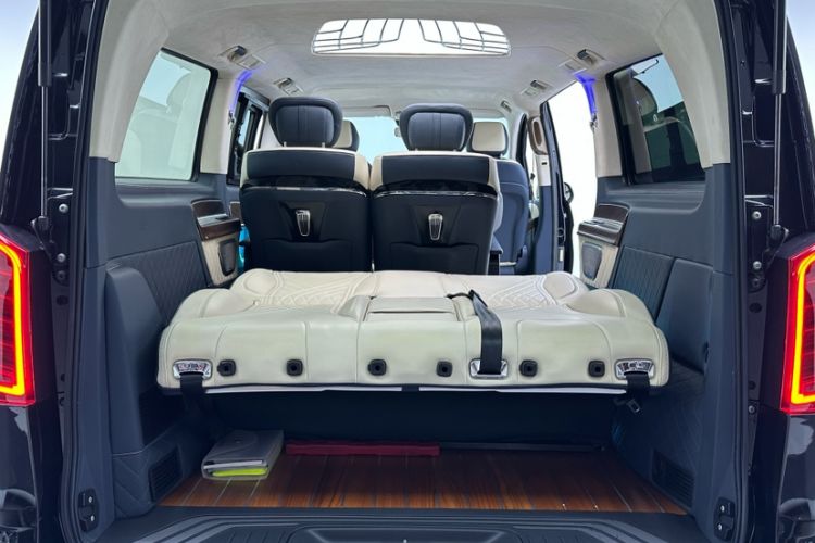 Used Mercedes-Benz Vito 2021 2.0T Elite Version 7 Seats