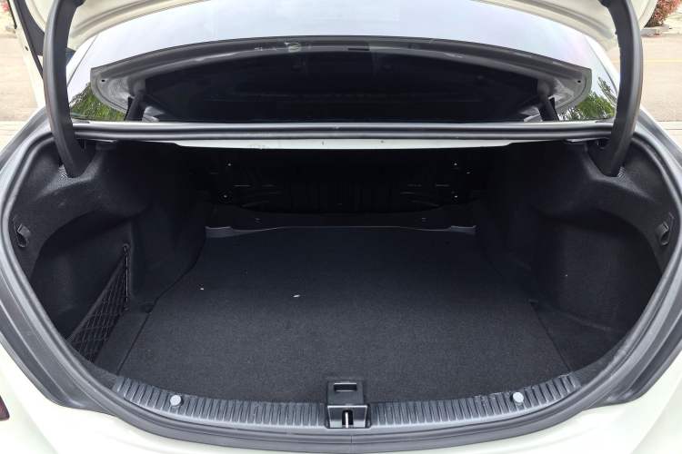 Used Mercedes-Benz C-Class 2019 C 260 Sport Edition Trunk