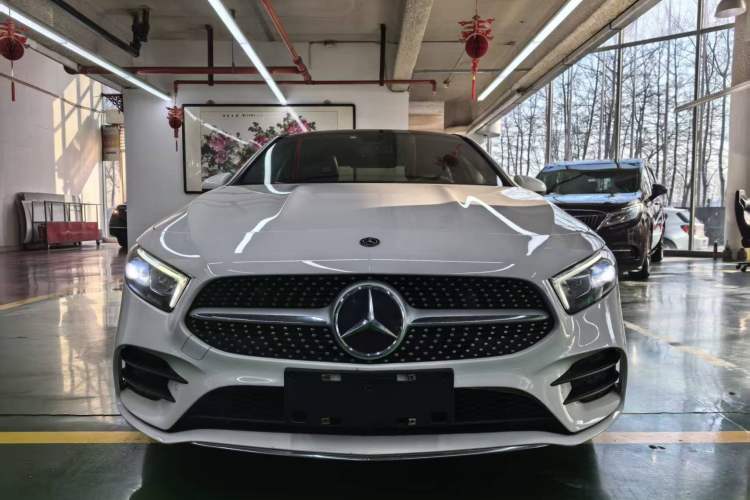 Used Mercedes-Benz A-Class 2020 Restyled A 200 L Sport Sedan Fashion Version
