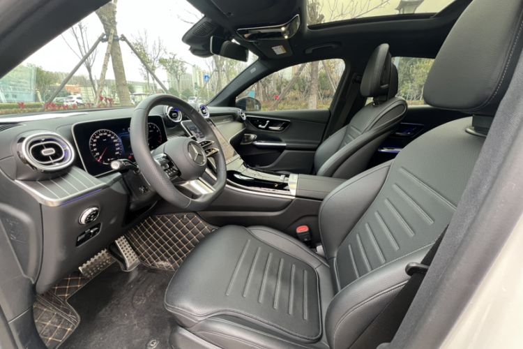 Used Mercedes-Benz GLC Coupe 2024 GLC 300 4MATIC Coupe SUV