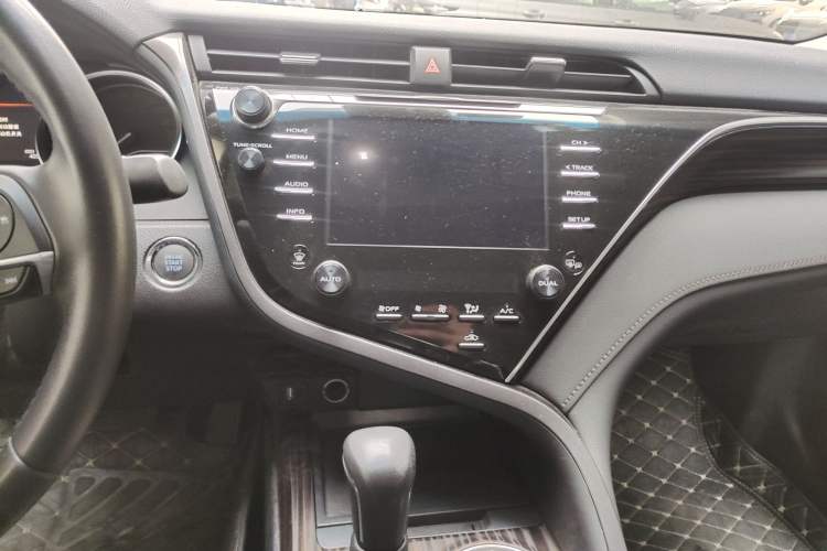 Used Toyota Camry 2018 2.5G Luxury Edition
