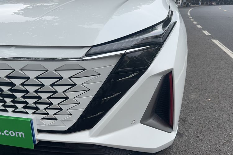 Used Oshan Z6 2023 Blue Whale 1.5T DCT Smart Luxury Model