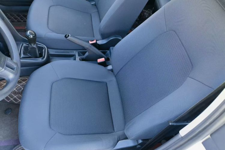 Used Volkswagen Santana 2015 1.6L Manual Fashion Edition
